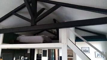 2 bedrooms, bed sheets