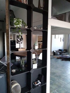 Interior - Gîte, 102 m2, large private terrace.  Swimming pool/parking area on the property (Saint-Nazaire-d'Aude)