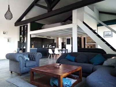 Gîte, 102 m2, large private terrace.  Swimming pool/parking area on the property