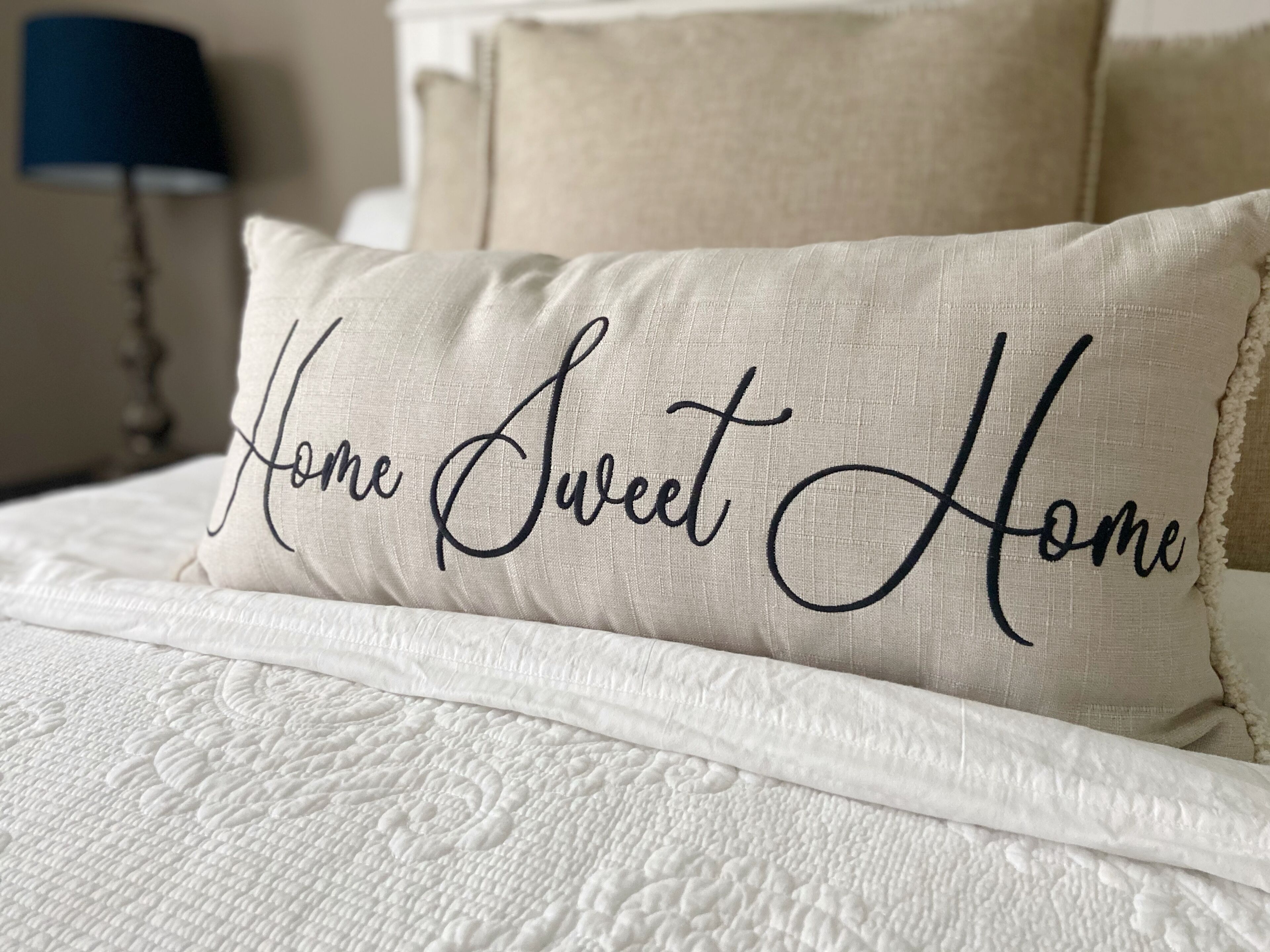 Artists’ Abode - Walk to Main Street! 