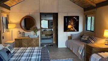 1 chambre, coffres-forts dans les chambres, draps fournis