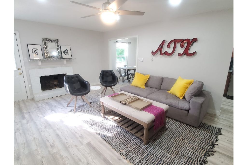 Prime Central Austin Getaway: Style & Convenience