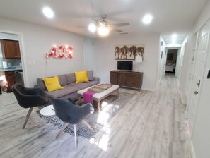 Smart TV, fireplace, offices, computer monitors