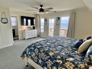 4 bedrooms, iron/ironing board, free WiFi, bed sheets - OCEANFRONT, Renovated 4BR, 3BA Home Sleeps 8 (Holden Beach)