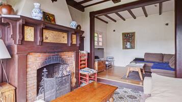 TV, fireplace, DVD player