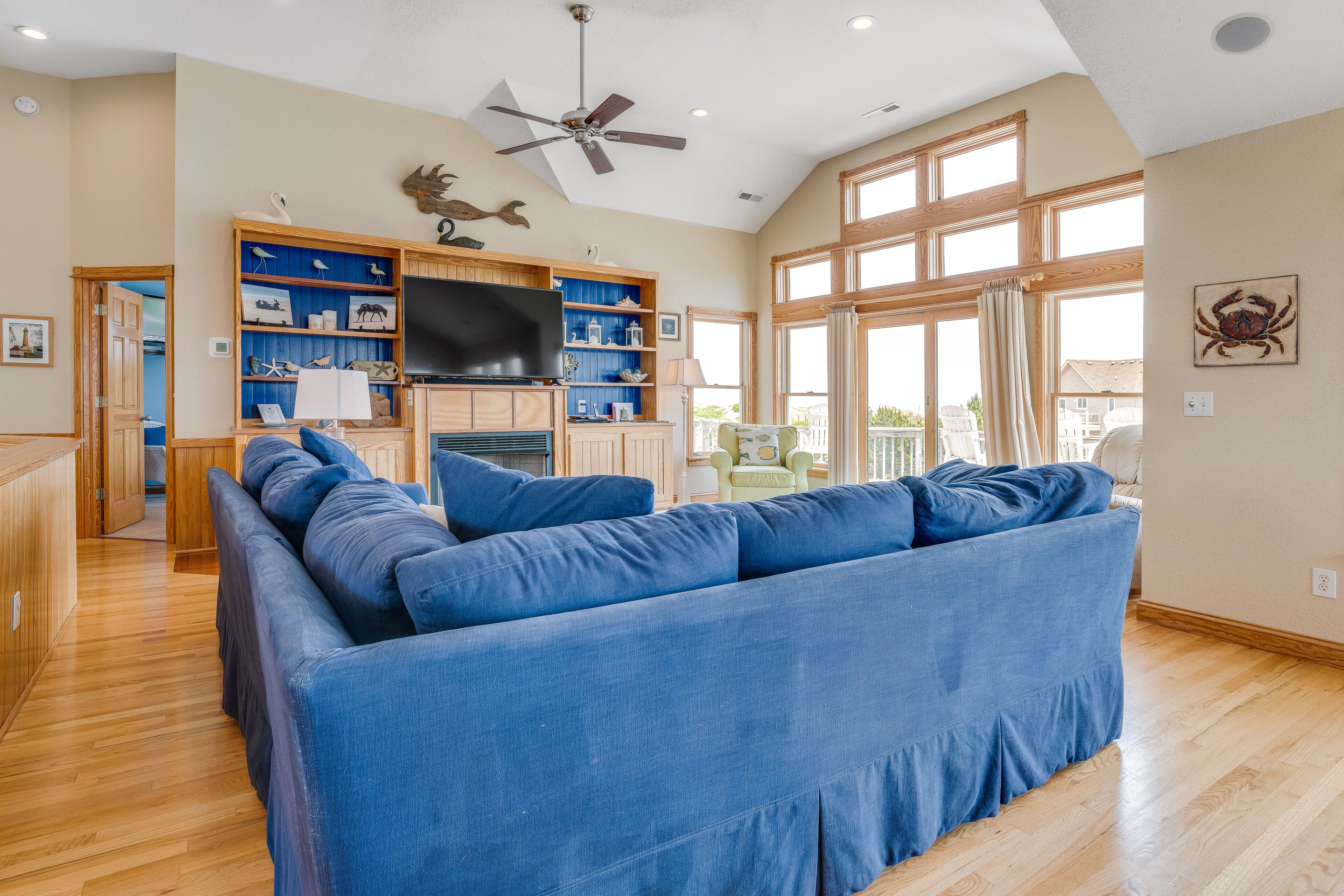 Stunning Oasis w/ WiFi, Water Views, Large Decks, Game Room & Private Hot Tub