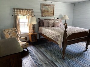 4 bedrooms, desk, free WiFi, bed sheets