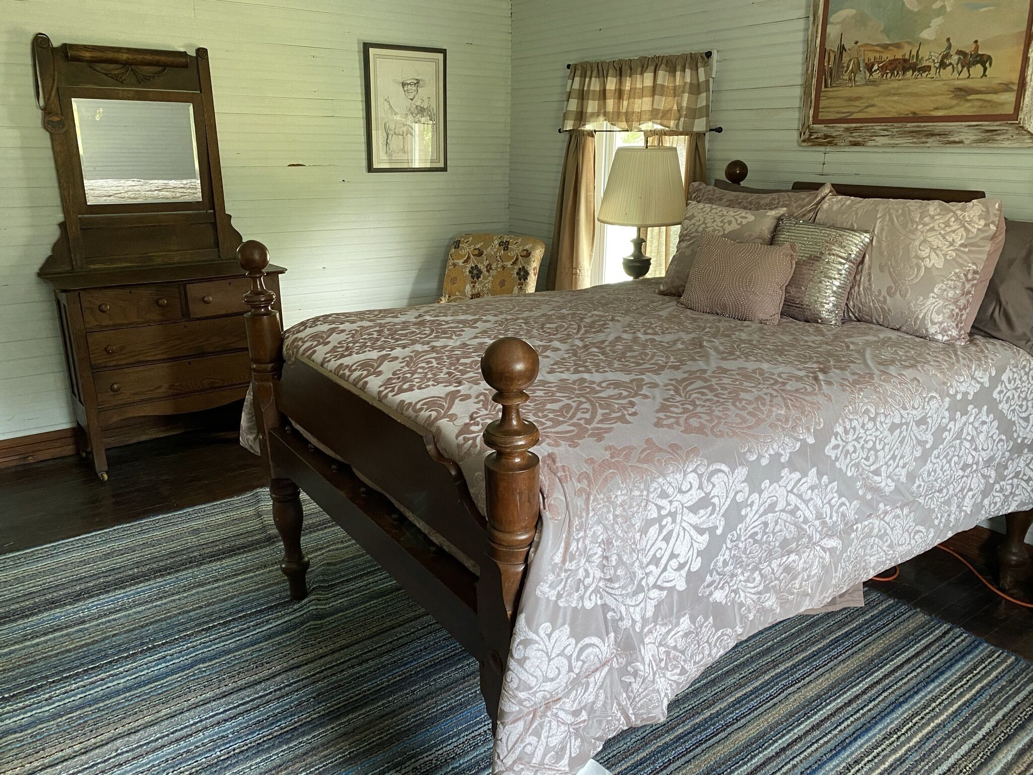 4 Schlafzimmer, Schreibtisch, kostenloses WLAN, Bettwäsche