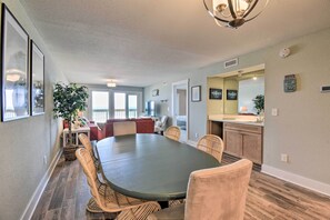 Dining - Beachfront Nags Head Condo w/ Private Balcony! (Nags Head)