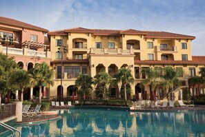 Outdoor pool - Perfect Disney Getaway! 2 Bedroom Deluxe at Bonnet Creek (Lake Buena Vista)