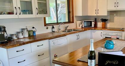 Goolwa Beachfront: Pet Friendly, Fireplace, WiFi, Sand Dunes, The best location in Goolwa Beach