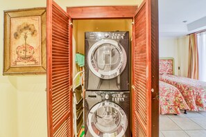 2 chambres, bureau, Wi-Fi, draps fournis