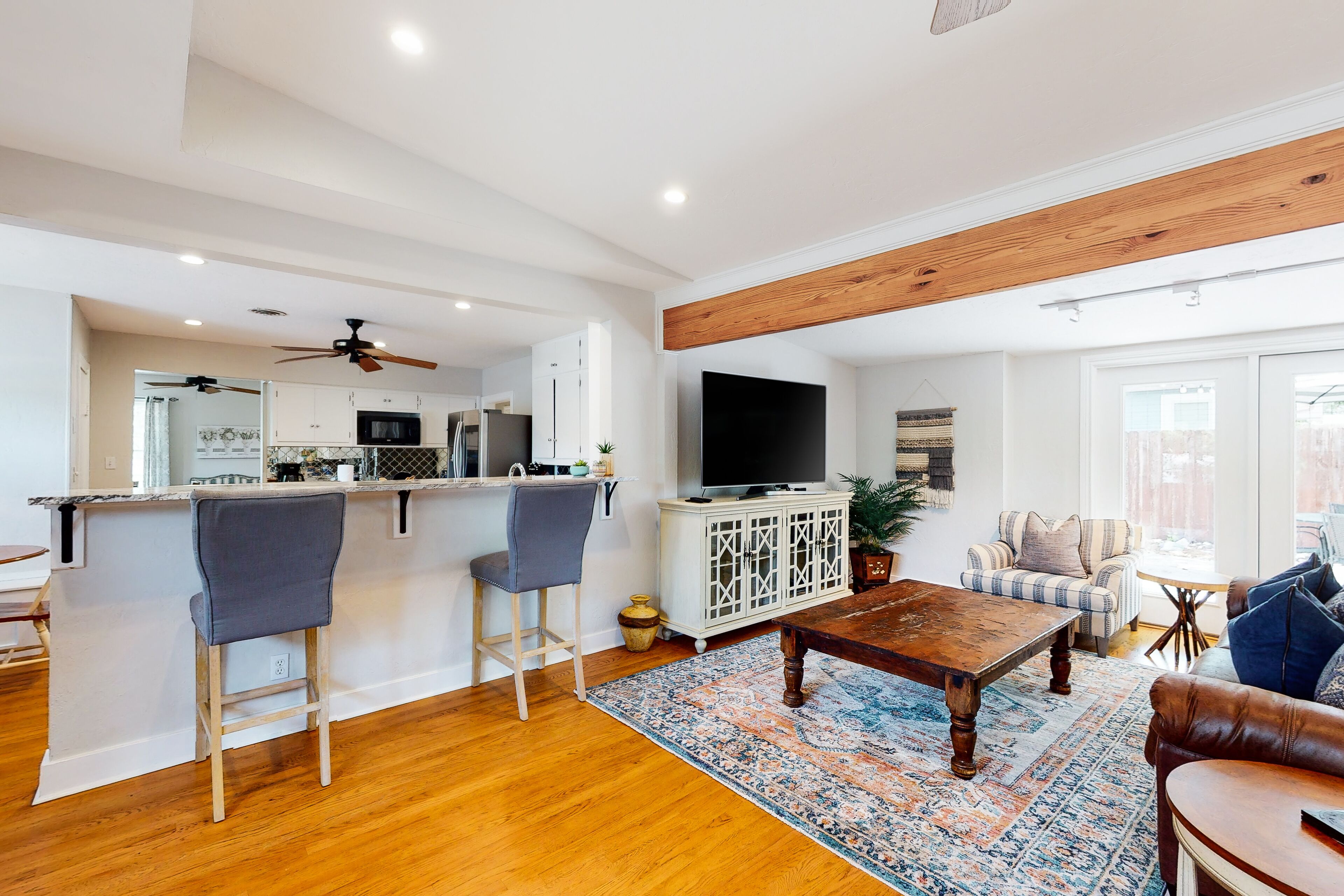 Spacious, Dog-Friendly Family Home w/Free WiFi, Enclosed Yard, Patio, Central AC