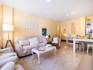 TV - Rincon Dorado by Interhome (Torremolinos)