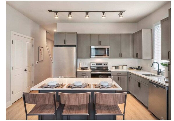 Fridge, microwave, oven, dishwasher