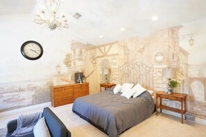 12 habitaciones, escritorio y tabla de planchar con plancha 