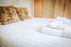 2 soverom, strykejern/-brett, reiseseng for barn og wi-fi (inkludert)