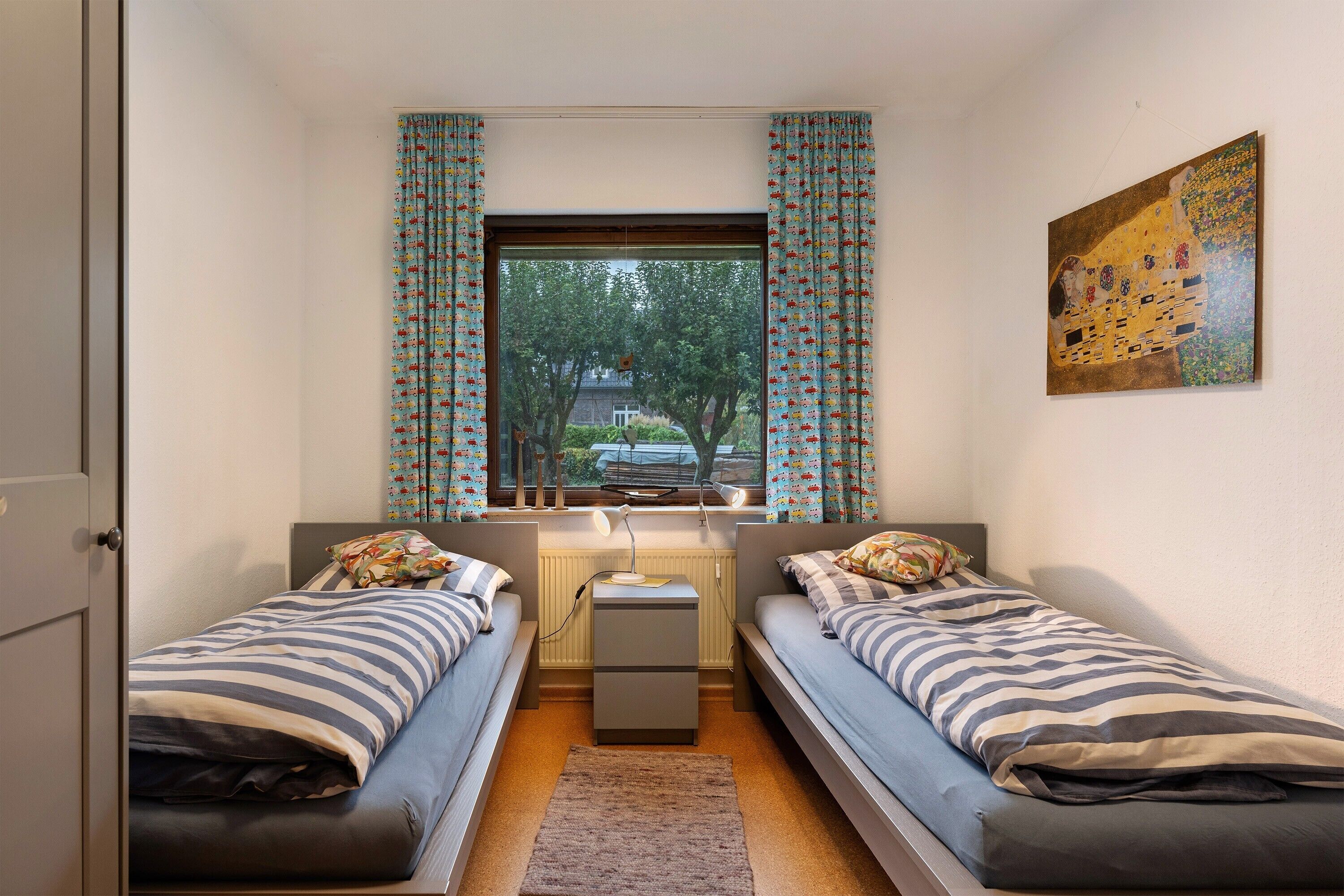 2 Schlafzimmer, Schreibtisch, Bügeleisen/Bügelbrett, kostenloses WLAN