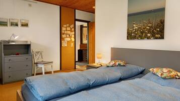 2 chambres, bureau, fer et planche à repasser, Wi-Fi gratuit