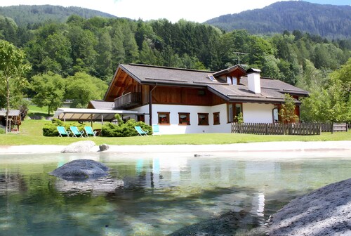 Chalet "Agriturismo Casa Al Campo" avec vue sur les montagnes, piscine privée et Wi-Fi