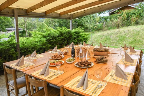 Chalet 'Agriturismo  Casa Al Campo' with Mountain View, Private Pool and Wi-Fi