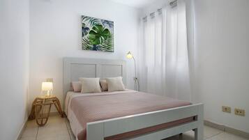2 chambres, fer et planche Ă repasser, Wi-Fi gratuit, draps fournis