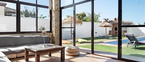 تلفزيون، مدفأة