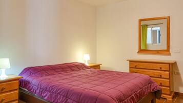 2 sovrum, strykjärn/strykbräda, gratis wi-fi och sängkläder