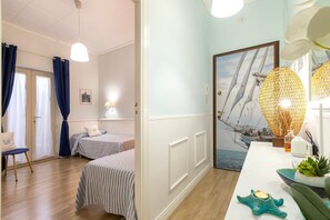 4 bedrooms, iron/ironing board, free WiFi, bed sheets - Vacation Apartment "Appartamento degiorgio8" with Terrace & Wi-Fi (ALGHERO)