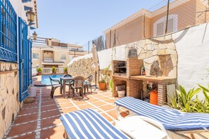 تناول الطعام بالخارج