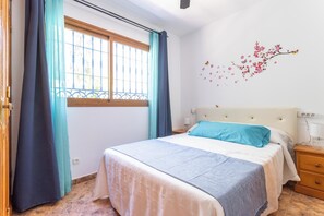 2 habitaciones, tabla de planchar con plancha y wifi gratis 