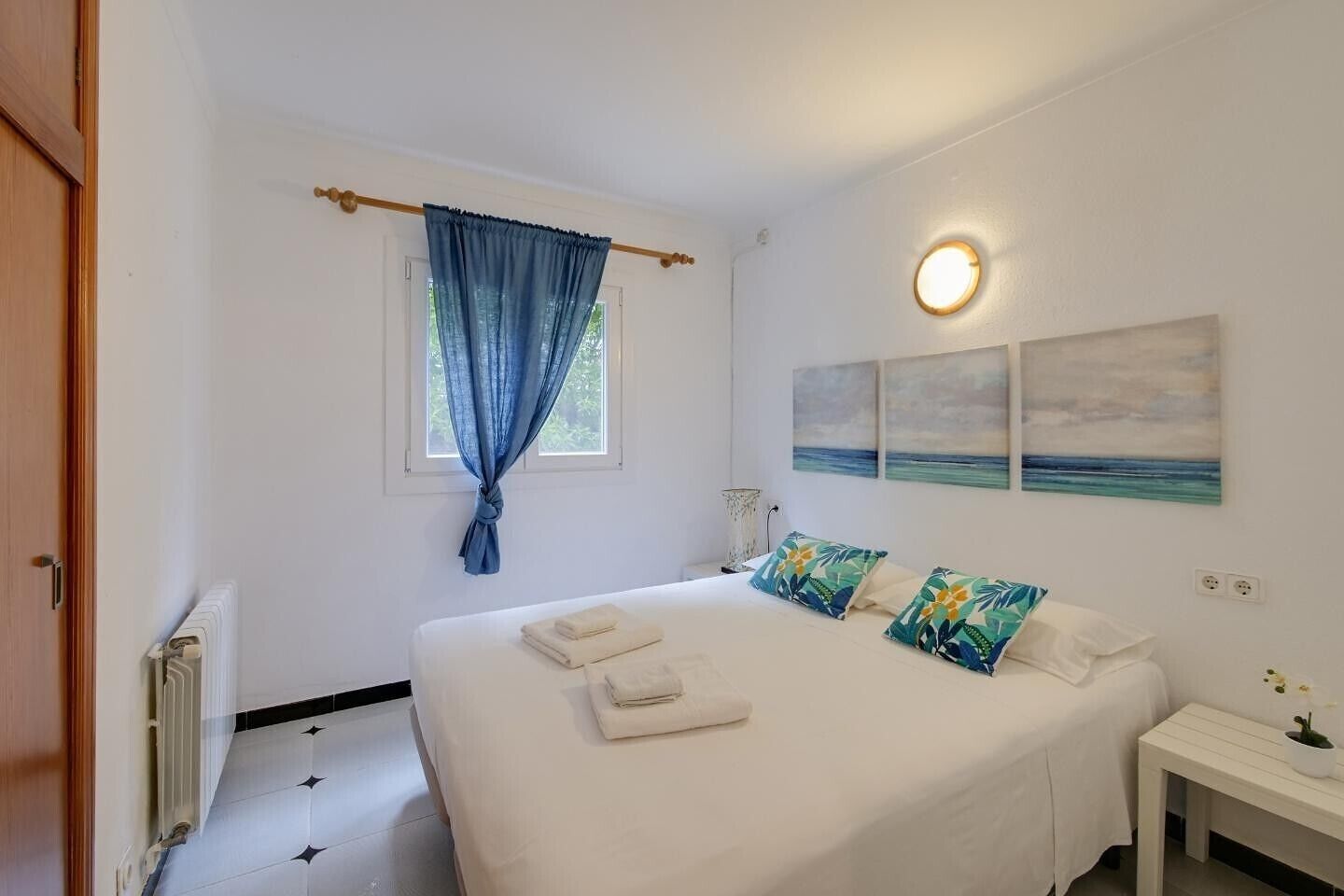 2 habitaciones, tabla de planchar con plancha y wifi gratis 