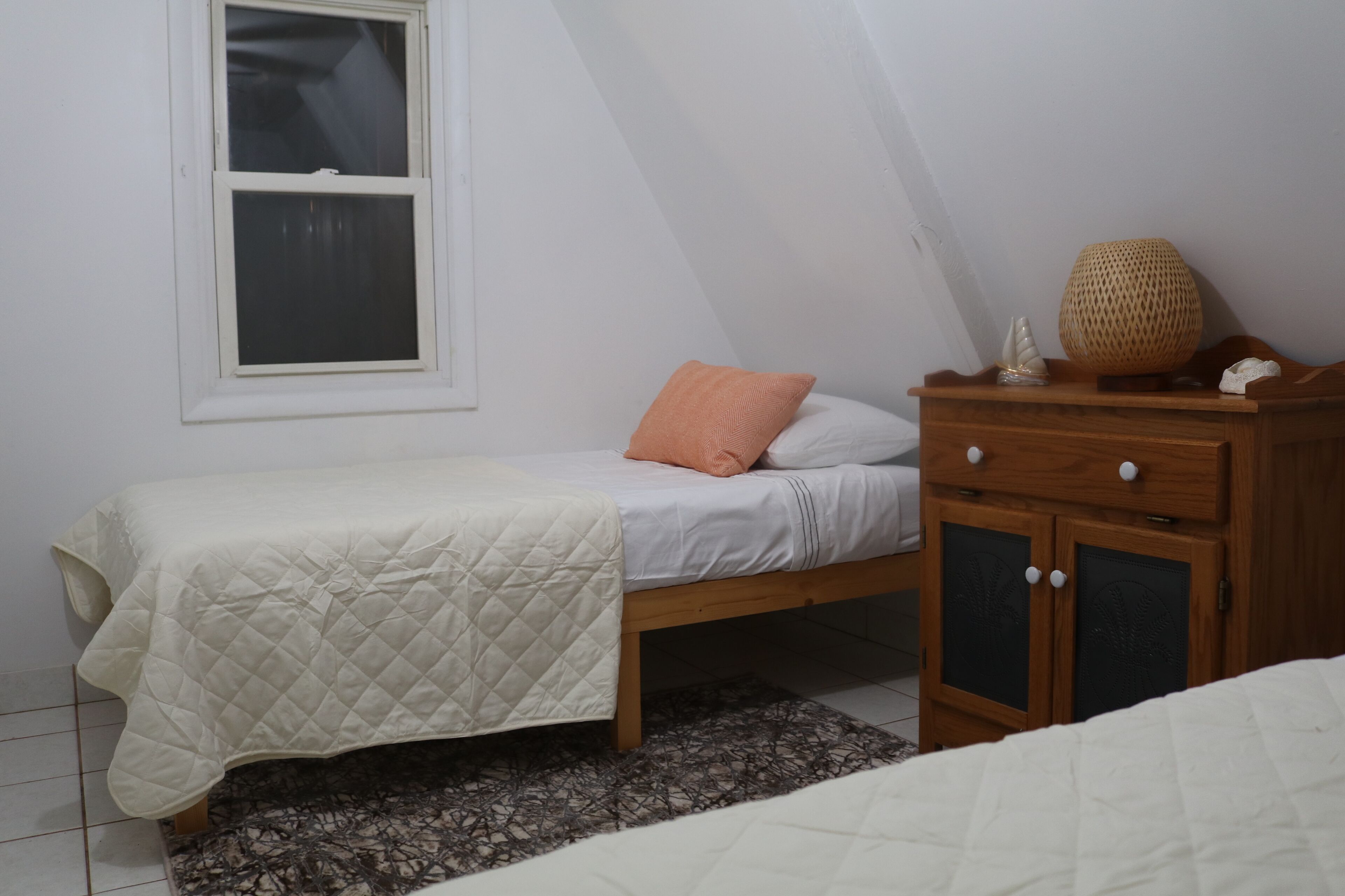 Escape in our Rain-Forest A-Frame Cabin-Retreat 1hour from The Poconos