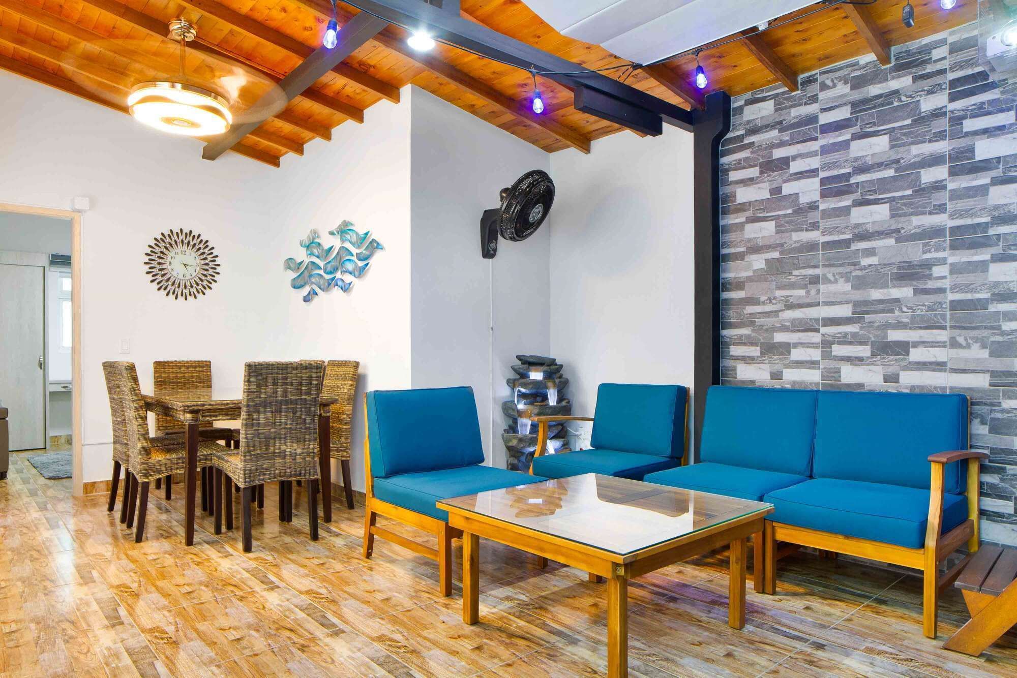 3 Bedroom PH Hot Tub Sliding Roof AC