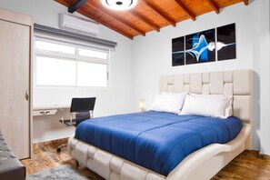 3 bedrooms, desk, iron/ironing board, WiFi