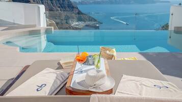 2 piscinas al aire libre, sombrillas, tumbonas