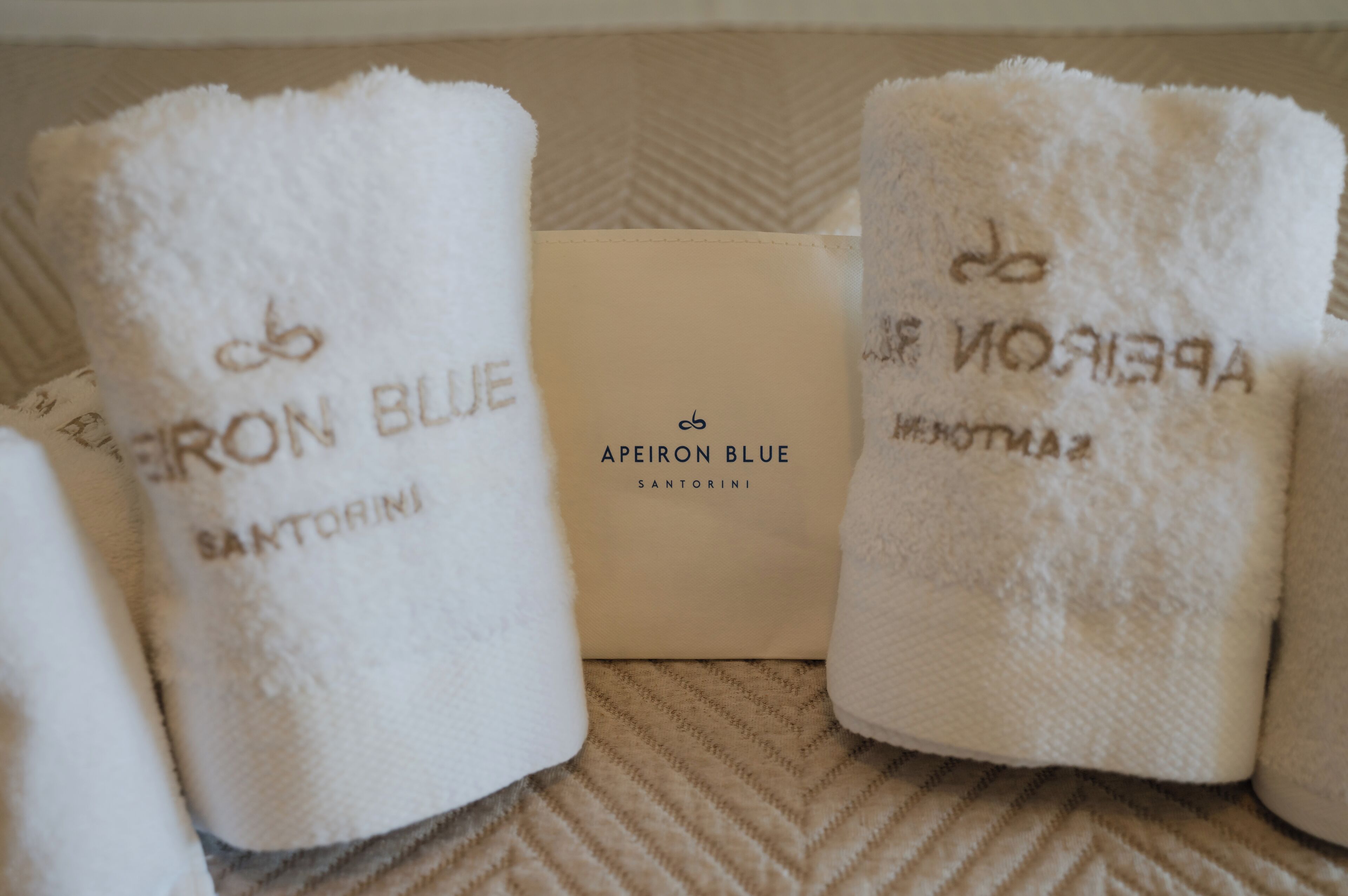 superior double with hot tub and caldera view | room amenity