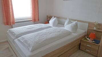 2 dormitorios, cuna de viaje, wifi y ropa de cama