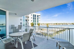 Property grounds - Waterfront 2BR + Bonus Bunk Room @ The Pass • Sleeps 8 • Bay Views, Pools & Beach Access (Orange Beach)