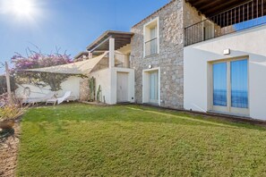 Exterior - Casa Lalita semi-detached villa with seaview rooms and swimming pool in Sardinia (Marina, Tertenia)
