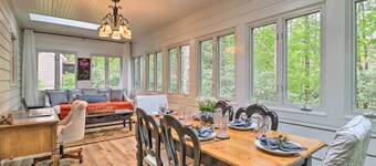 1 Mi to Downtown: Highlands Cottage w/ Sunroom