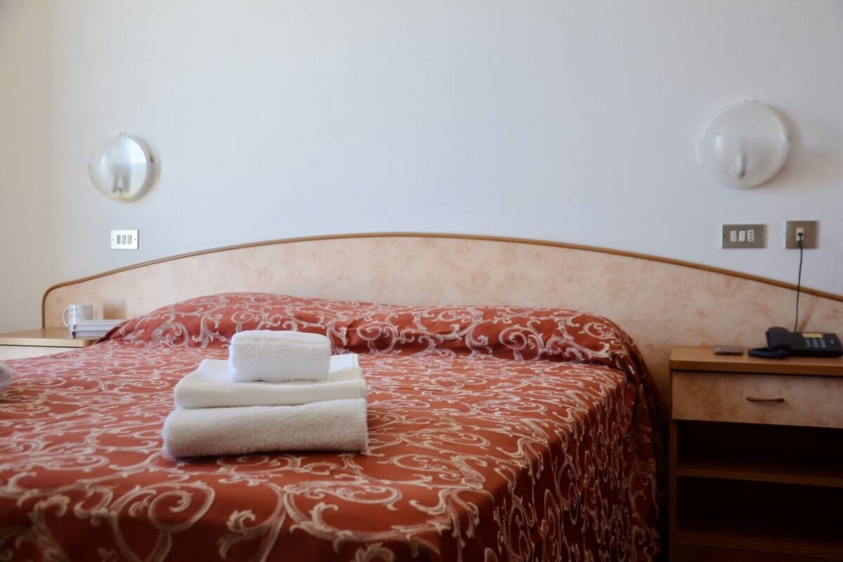 In-room safe, desk, blackout curtains, free WiFi