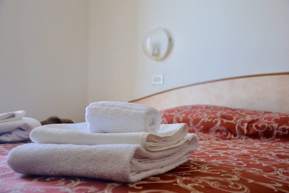 In-room safe, desk, blackout curtains, free WiFi