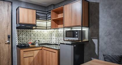 LOA Living Solo Baru