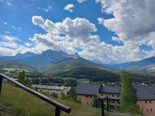 Mini T2 à Barcelonnette pour 4 personnes avec balcon et cuisine équipée