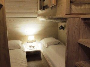 2 bedrooms, free WiFi