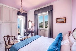 2 bedrooms, iron/ironing board, travel cot, free WiFi