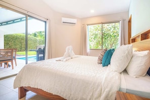 3 bedrooms, desk, iron/ironing board, travel crib