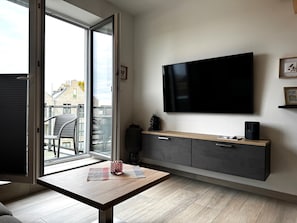 Fernseher, Stereoanlage