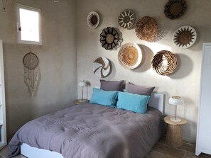 3 chambres, fer et planche à repasser, Wi-Fi gratuit, draps fournis